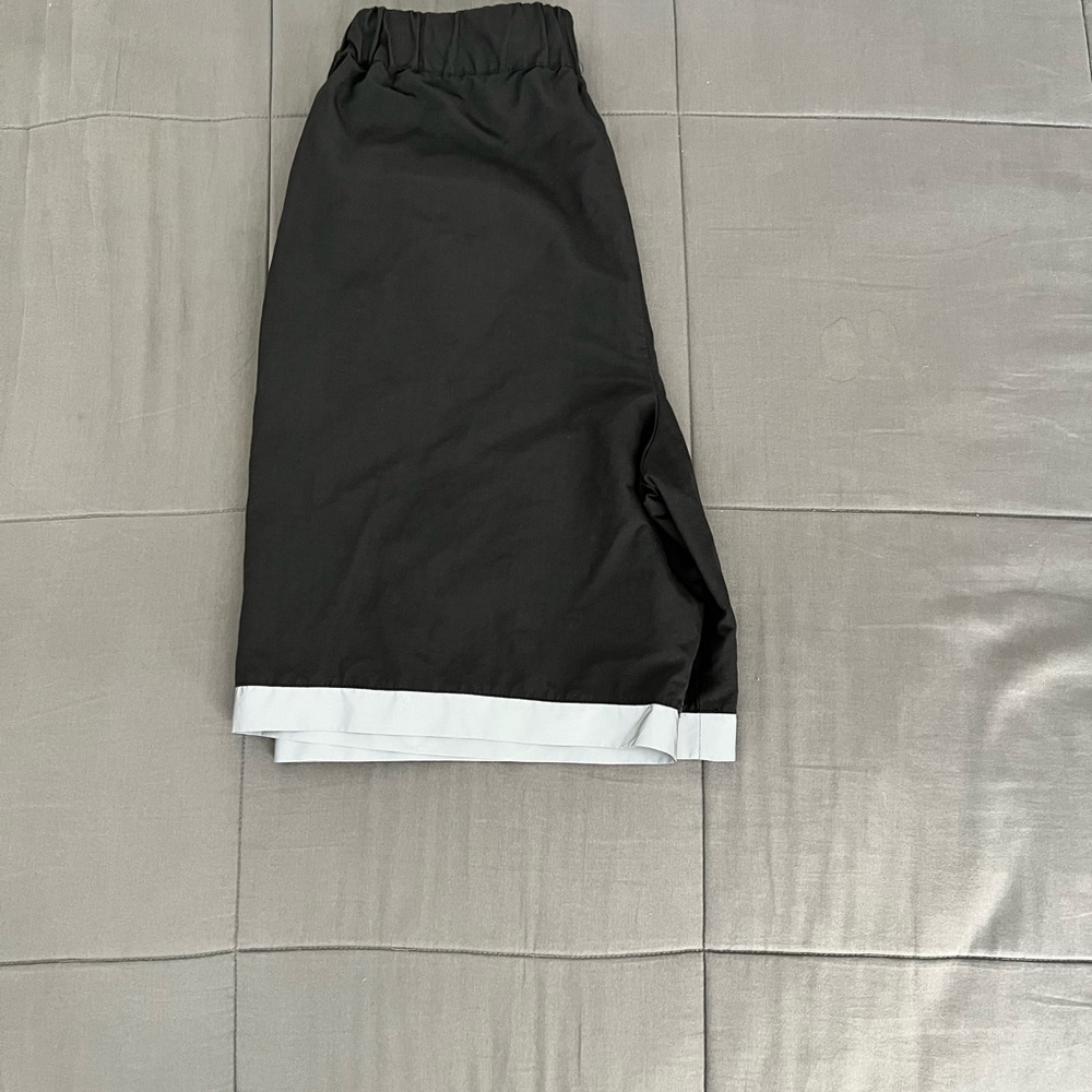 Shorts - Picture 3 of 3